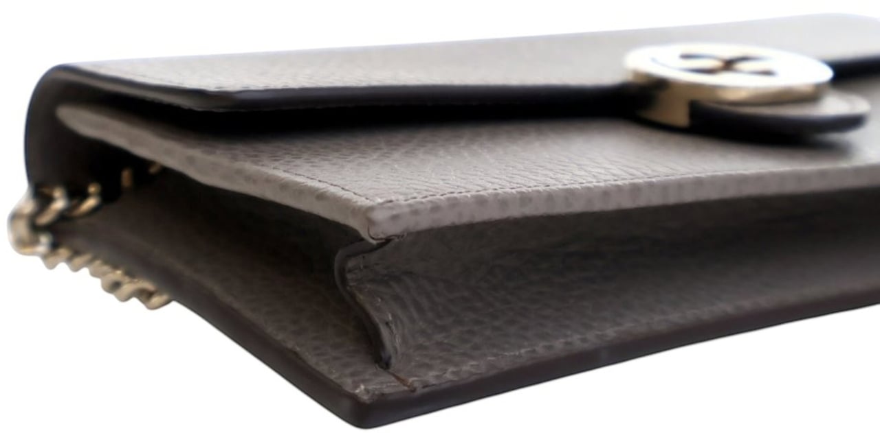 Gucci Leather Interlocking G Dollar Wallet on Chain Grijs