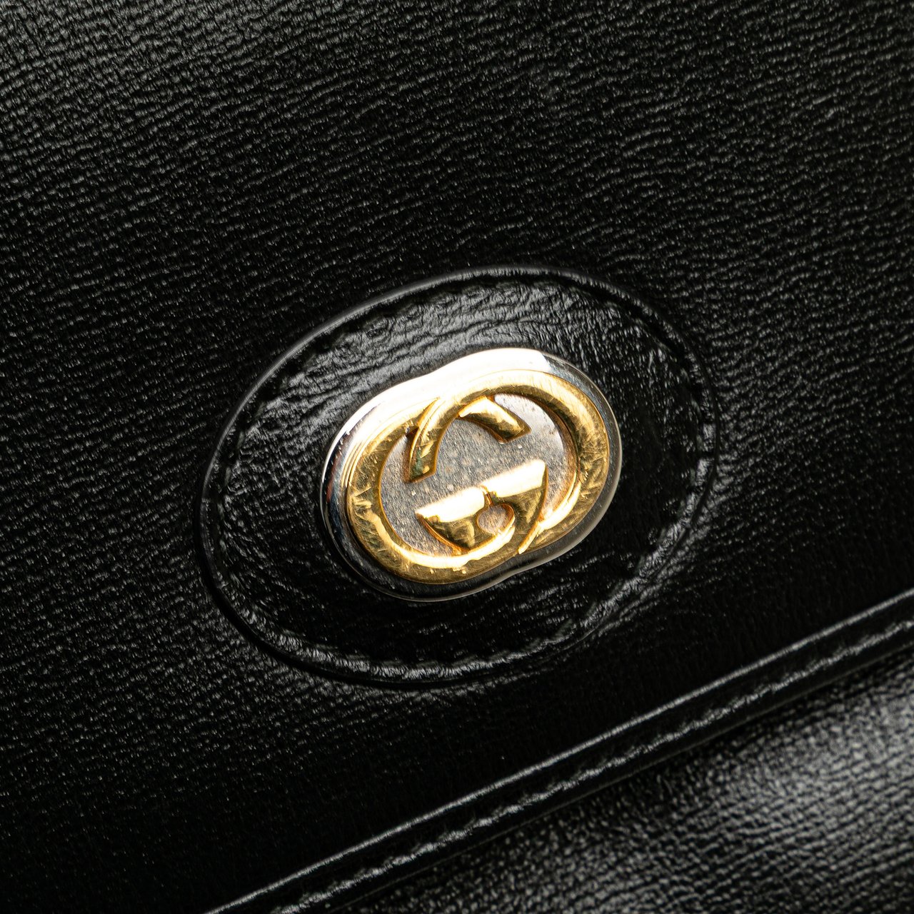 Gucci Small Leather Marina Chain Shoulder Bag Zwart