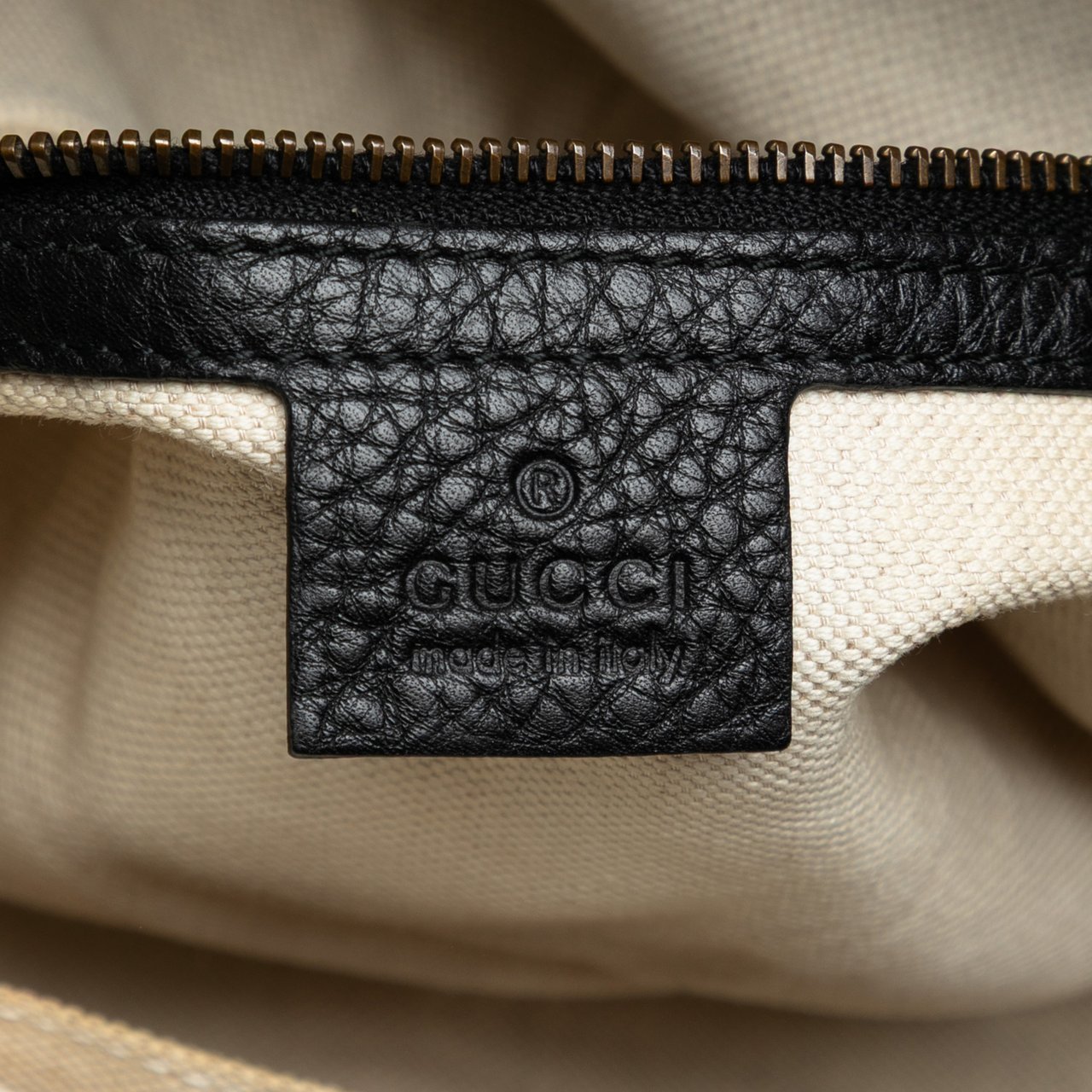 Gucci Medium Leather Ride Top Handle Bag Zwart