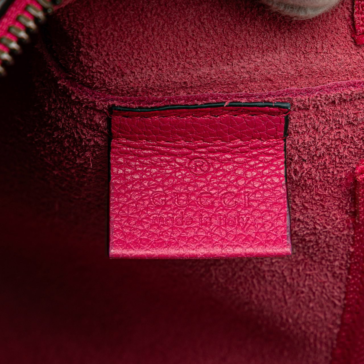 Gucci Medium Leather Logo Portfolio Clutch Roze