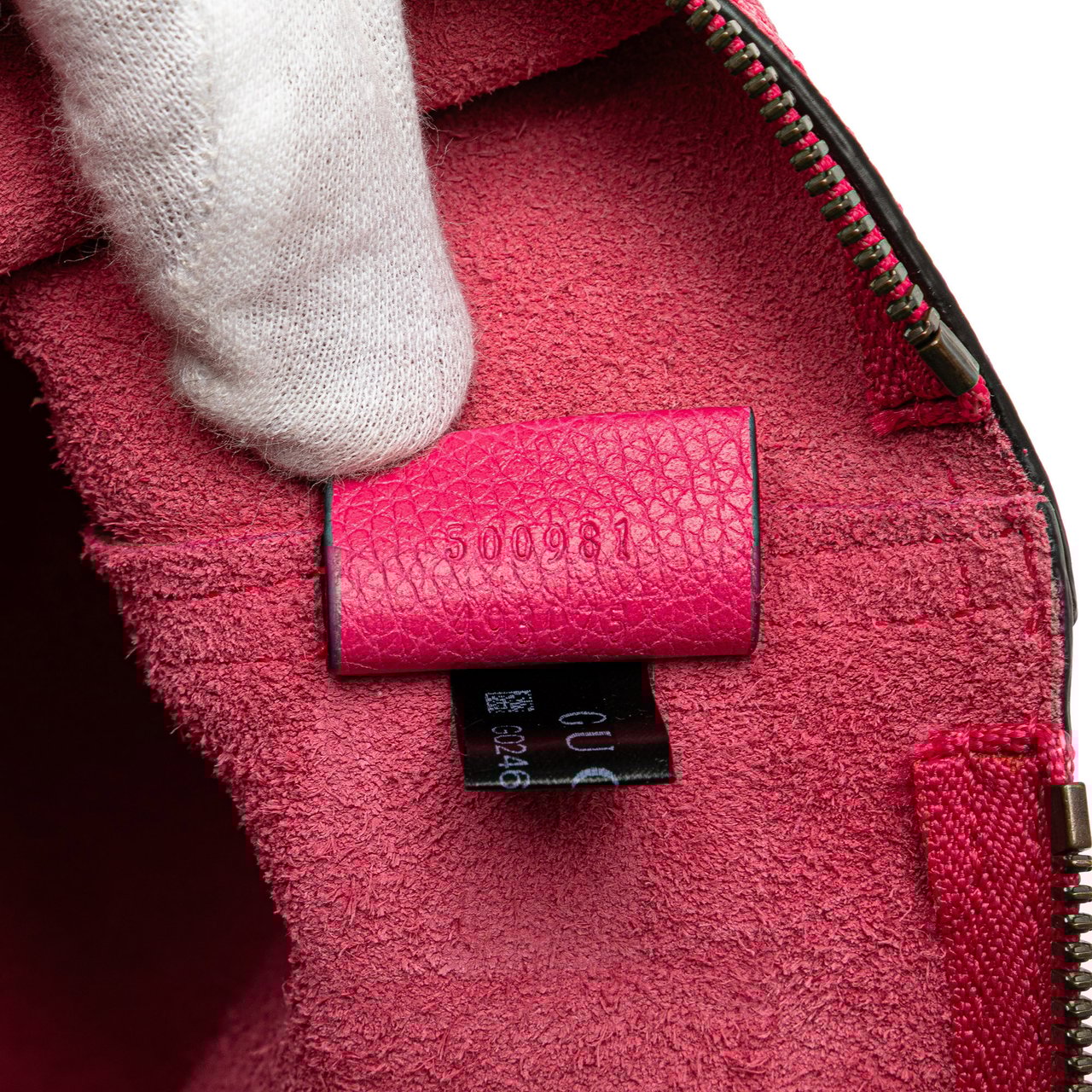 Gucci Medium Leather Logo Portfolio Clutch Roze
