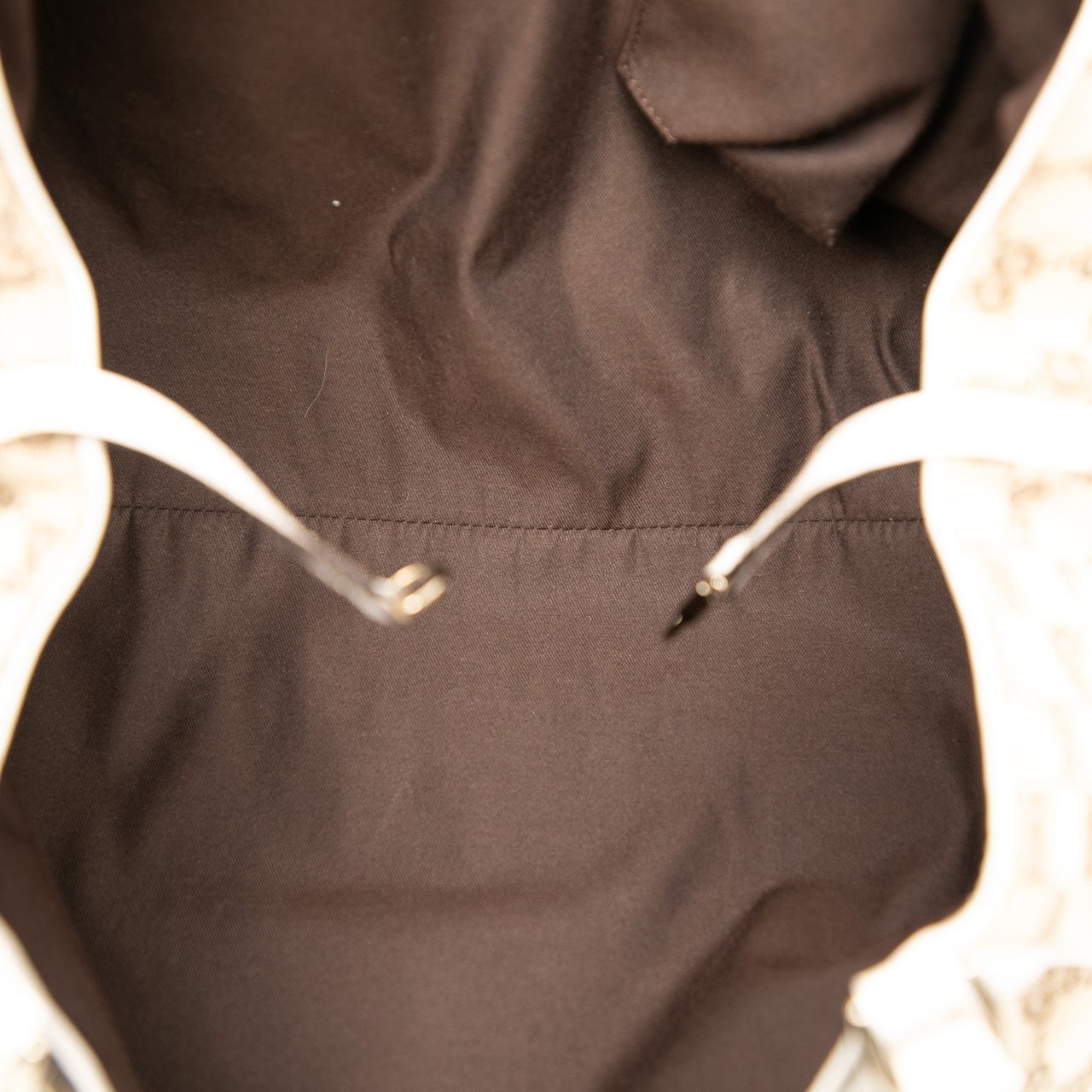 Gucci GG Canvas Abbey D Ring Shoulder Bag Bruin