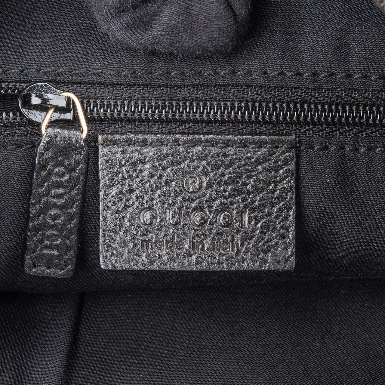 Gucci Gucci GG Monogram Abbey Shoulder Bag Zwart