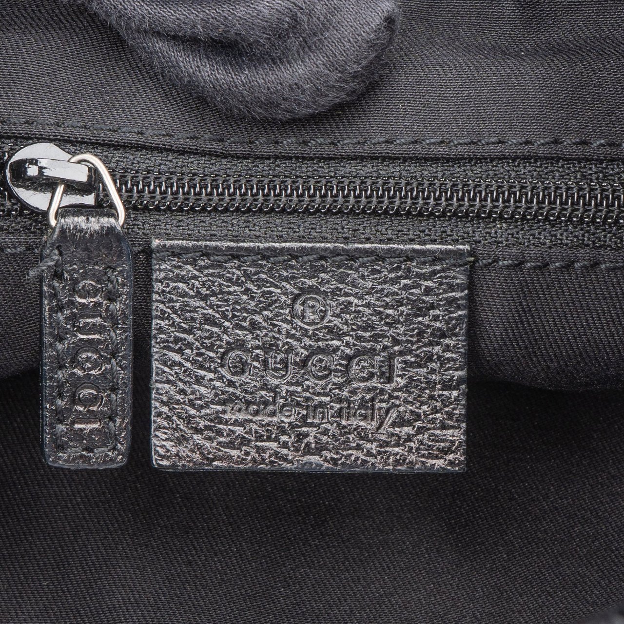 Gucci Gucci GG Monogram Shoulder Bag Zwart