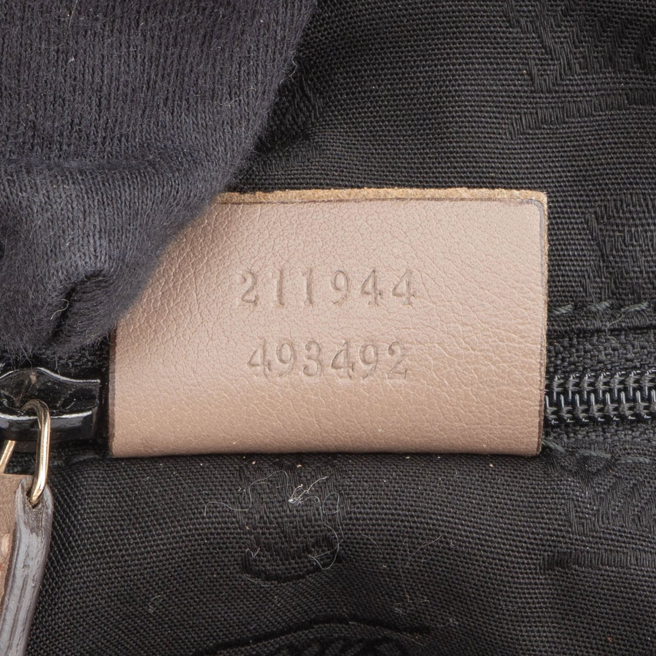 Gucci Gucci Leather GG Monogram Sukey Handbag Divers