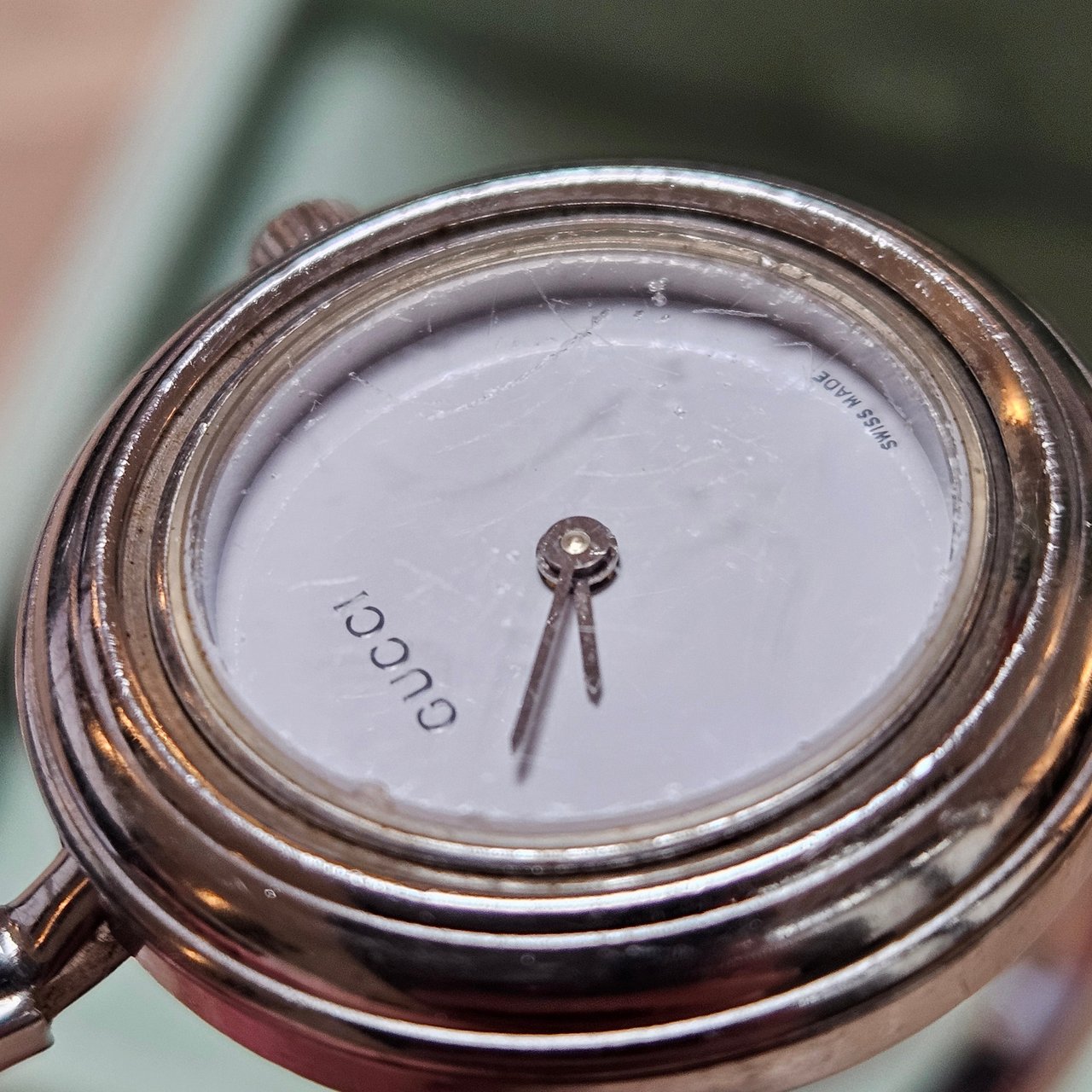 Gucci Gucci Silver Tone Multicolor Change Bezel Women Watch Zilver