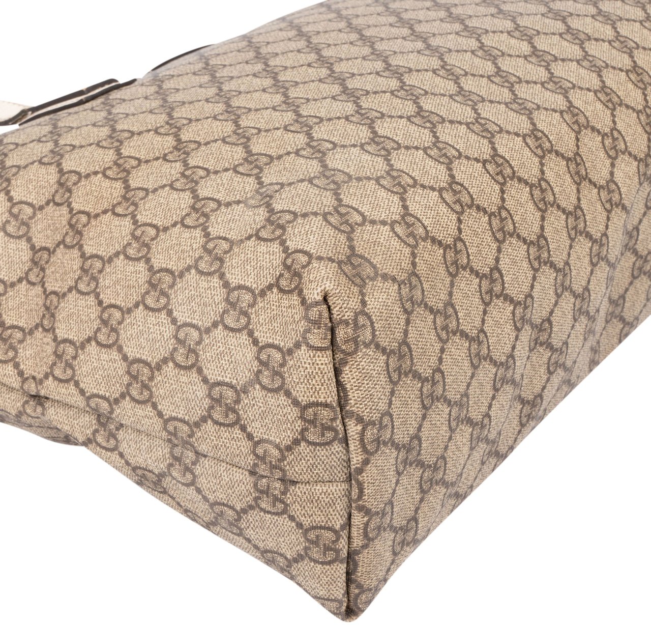 Gucci Gucci GG Supreme Monogram Handbag Bruin