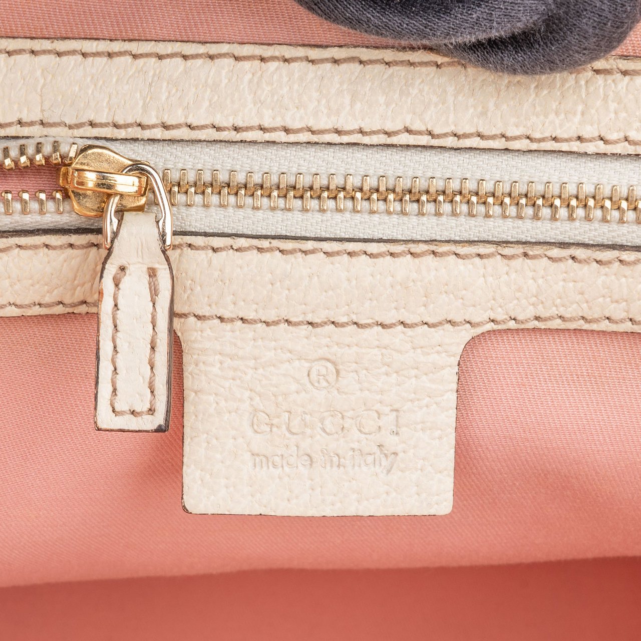 Gucci Gucci GG Monogram Jolicoeur Handbag Roze