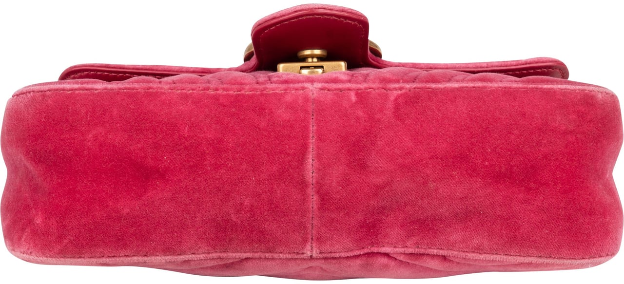 Gucci Gucci Quilted Velvet Marmont GG Crossbody Bag Roze