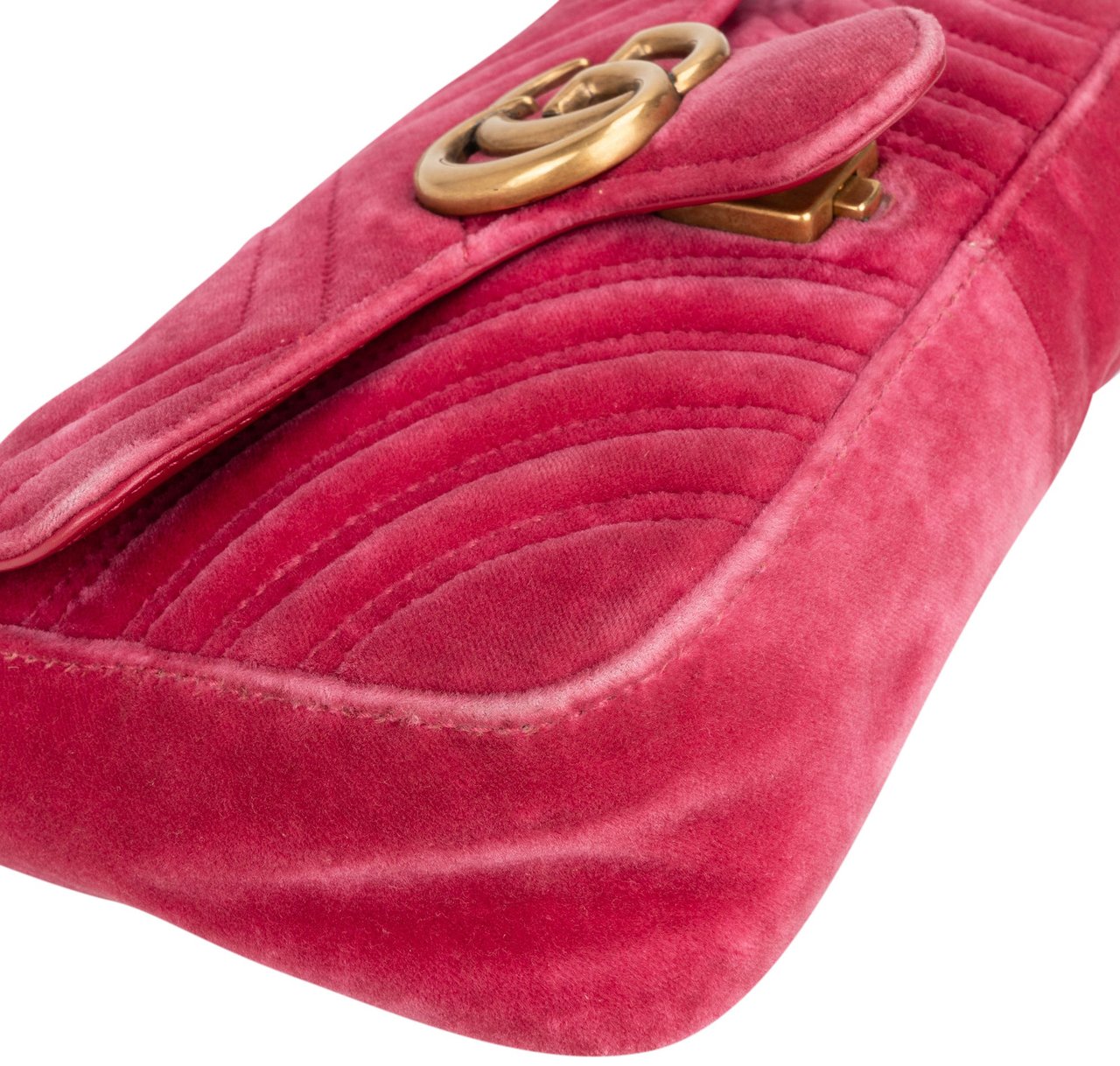 Gucci Gucci Quilted Velvet Marmont GG Crossbody Bag Roze