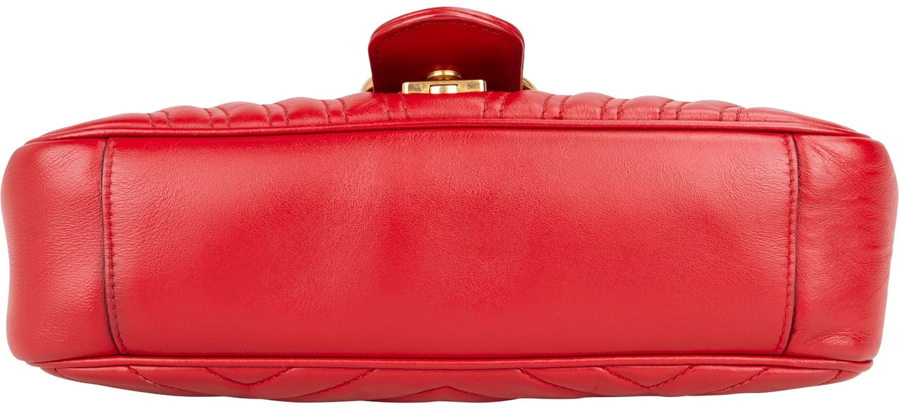 Gucci Gucci Quilted Leather Marmont GG Crossbody Bag Rood