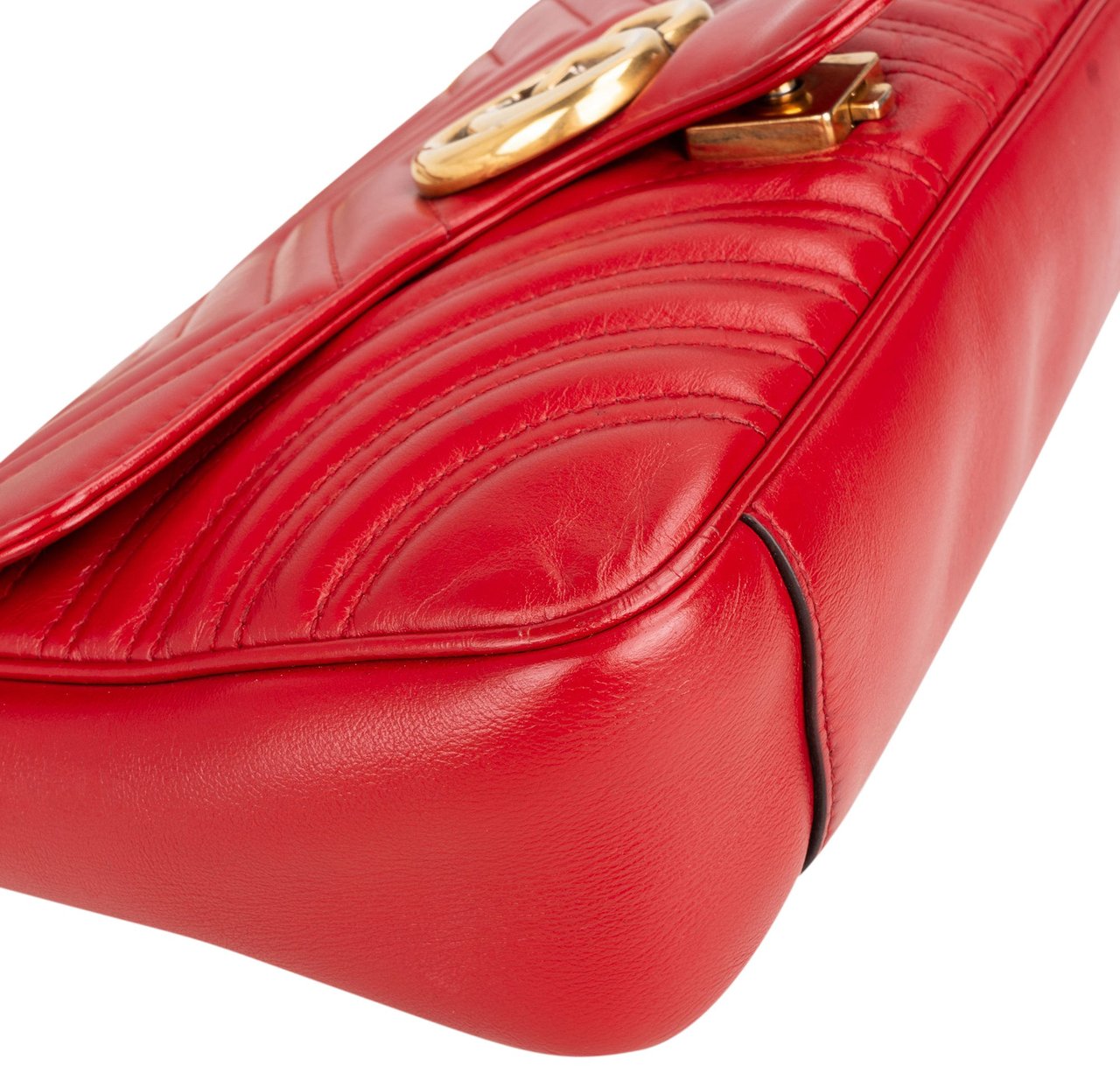 Gucci Gucci Quilted Leather Marmont GG Crossbody Bag Rood