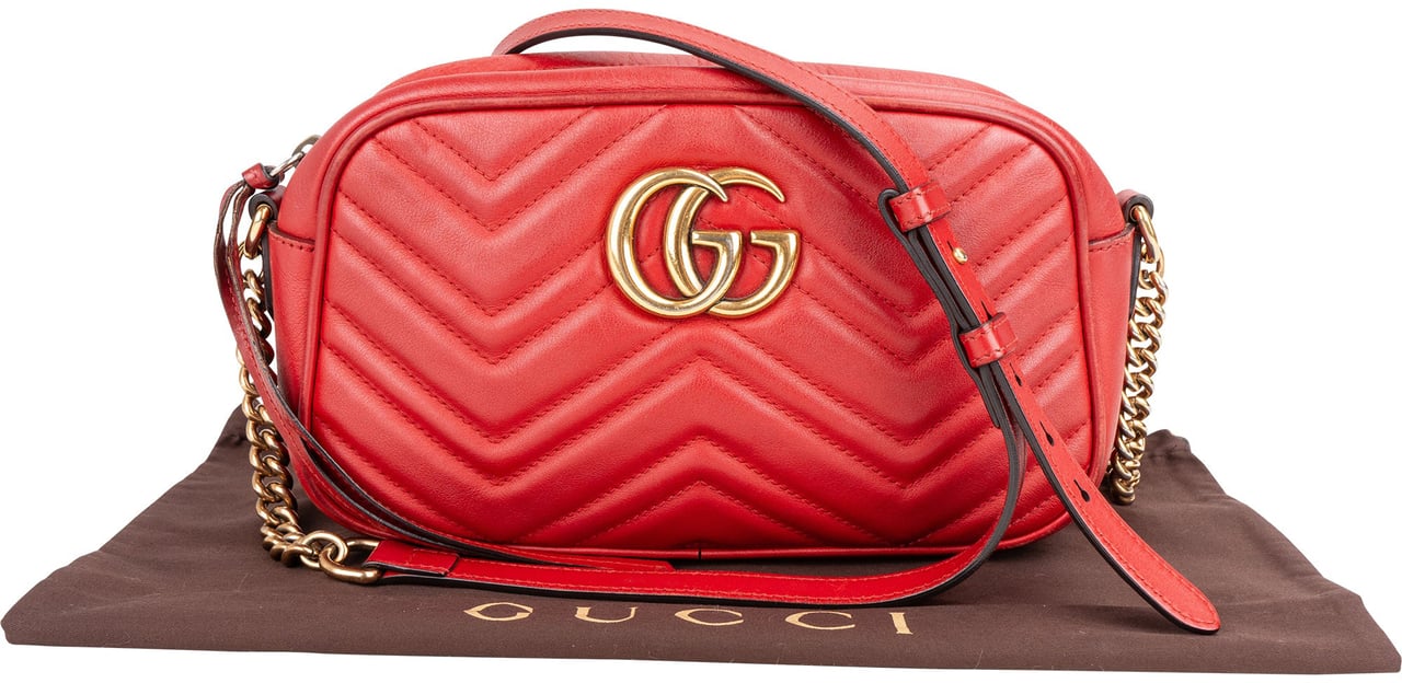 Gucci Gucci Quilted Leather Marmont GG Crossbody Bag Rood
