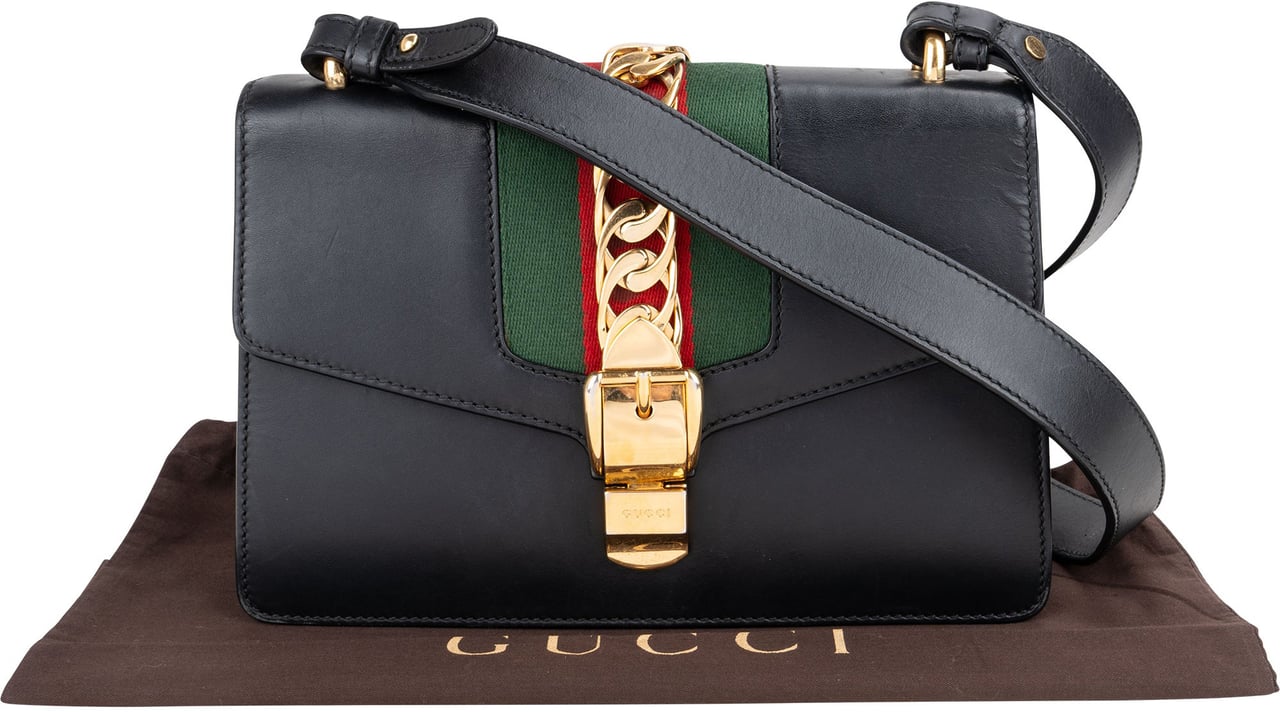 Gucci Gucci Black Leather Sylvie Shoulder Bag Zwart