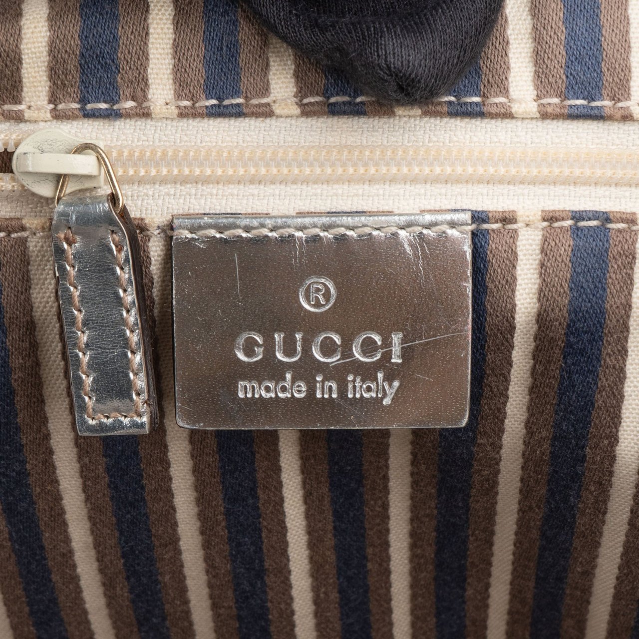 Gucci Gucci Silver GG Monogram Abbey Handbag Zilver