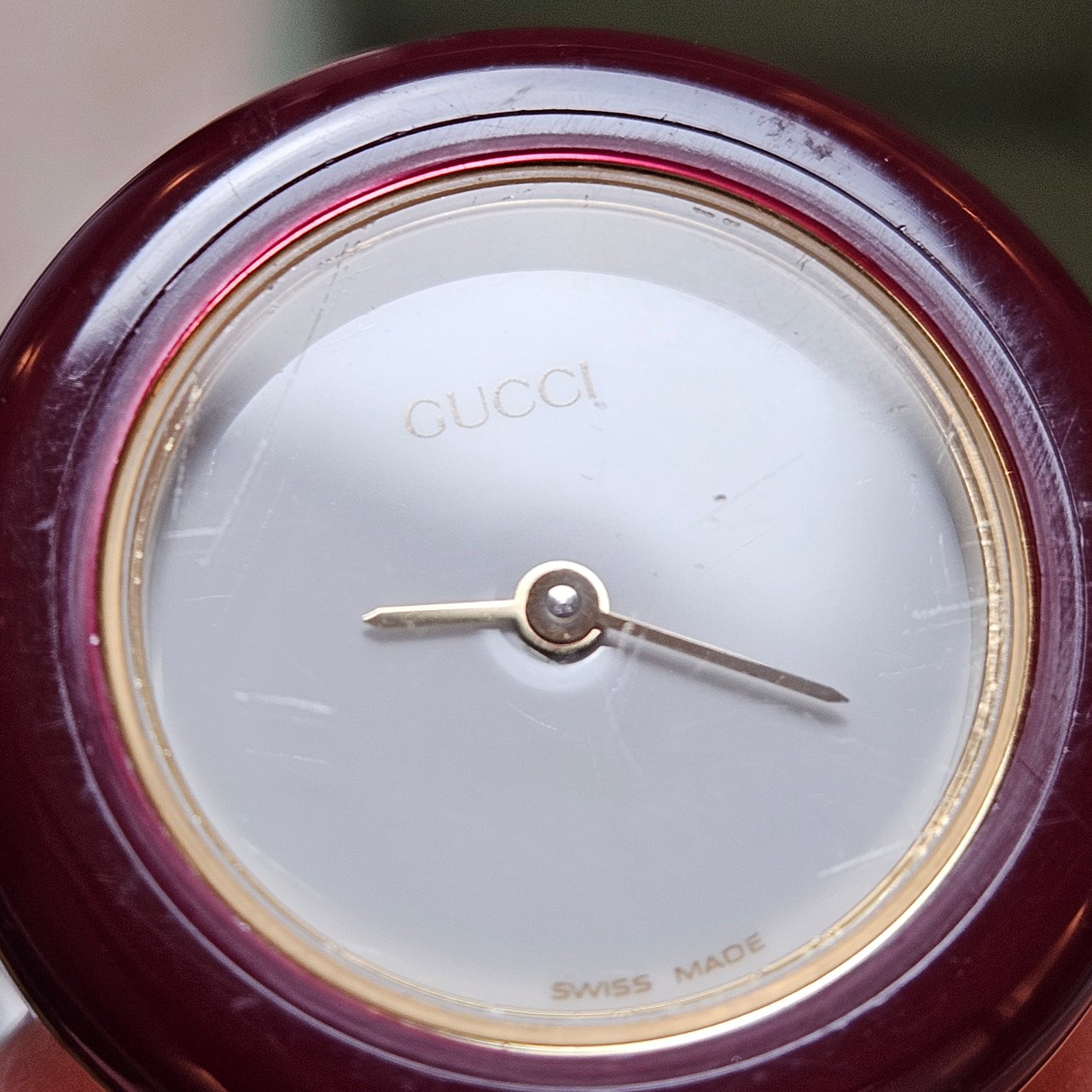 Gucci Gucci Gold Tone Change Bezel White Dial 11/12.2 Women Watch Goud