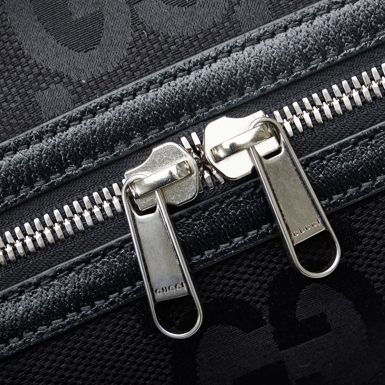 Gucci Small Jumbo GG Canvas Duffle Bag Zwart