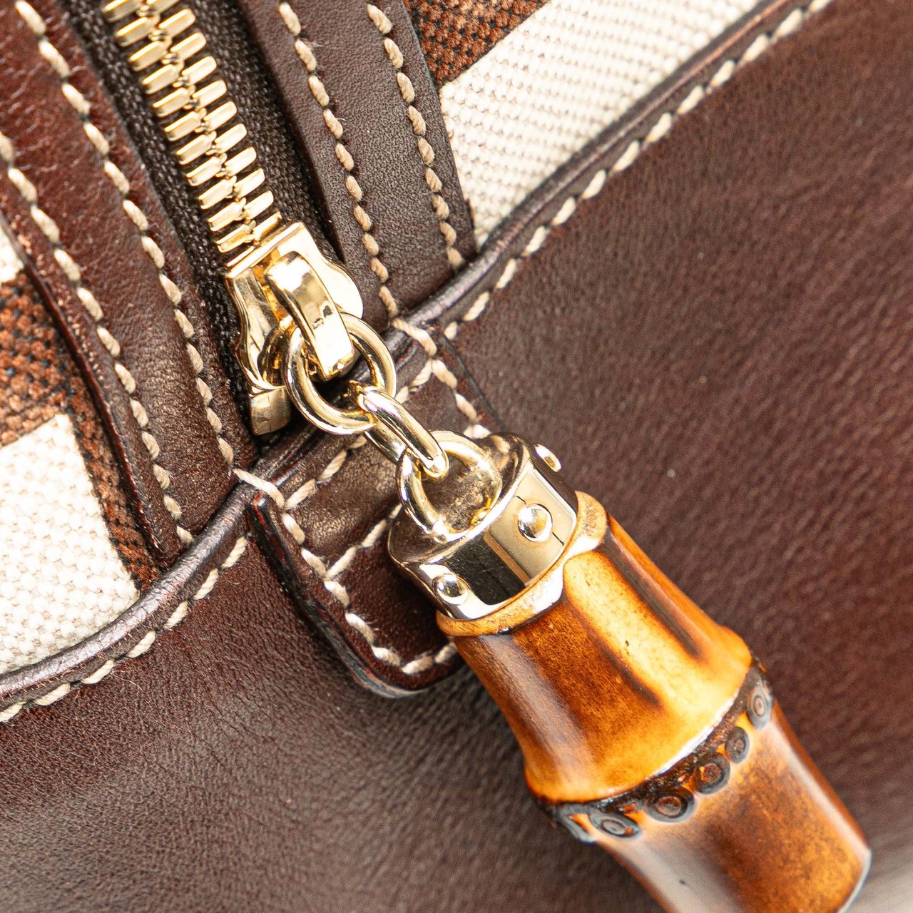 Gucci Printed Canvas Bamboo Horsebit Handbag Wit