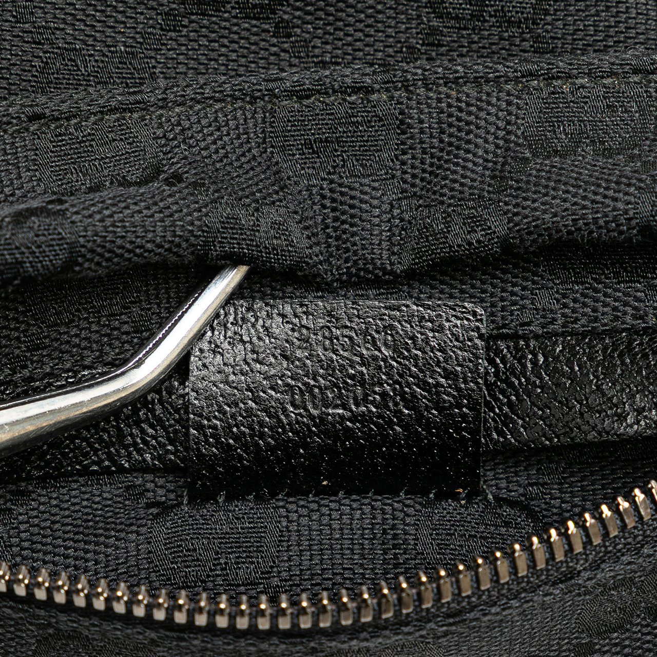 Gucci GG Canvas Double Pocket Belt Bag Zwart