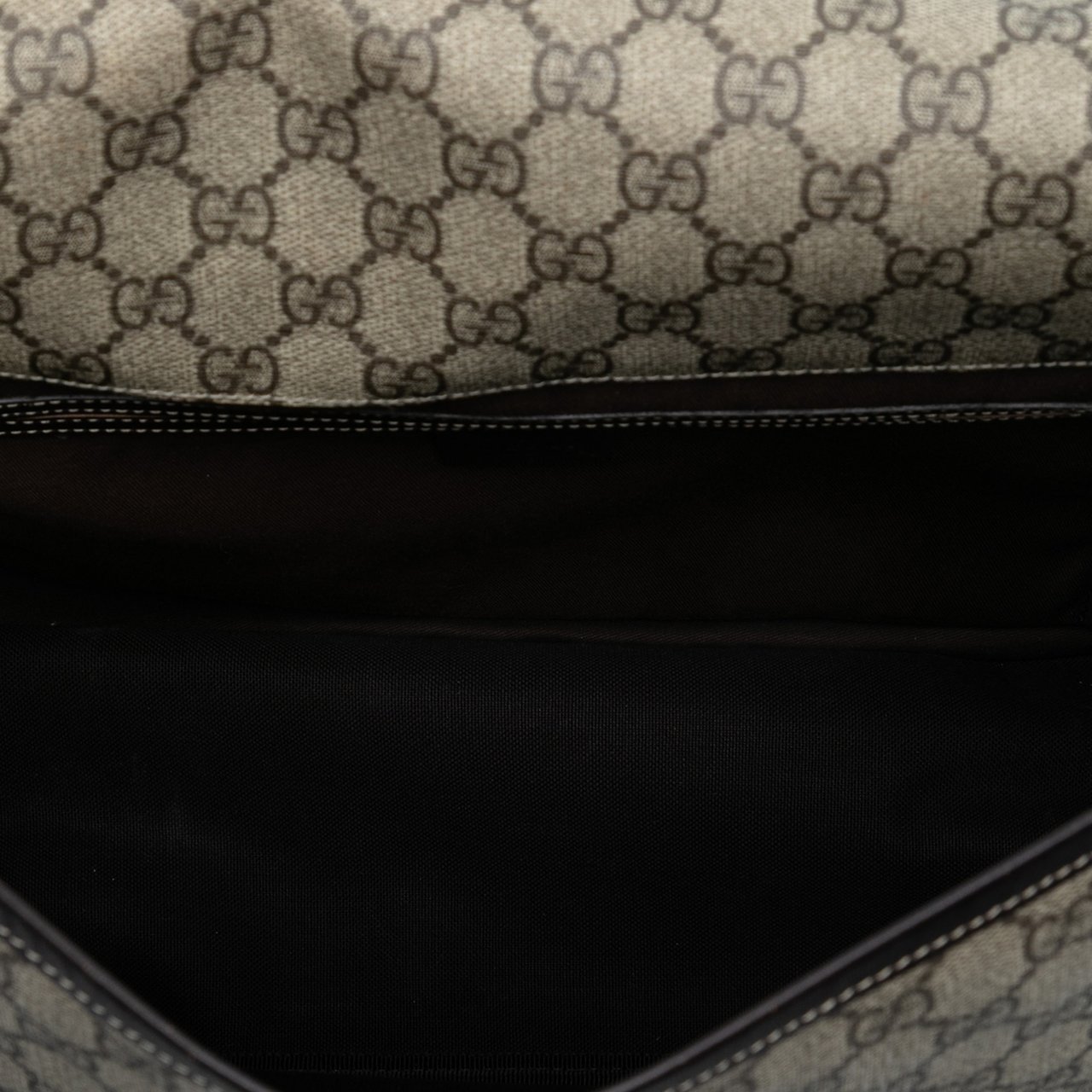 Gucci GG Supreme Messenger Bag Bruin