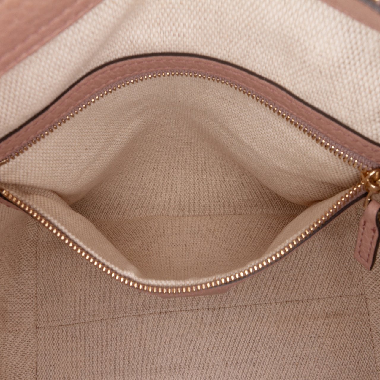 Gucci Small Pebbled Leather Soho Cellarius Satchel Roze