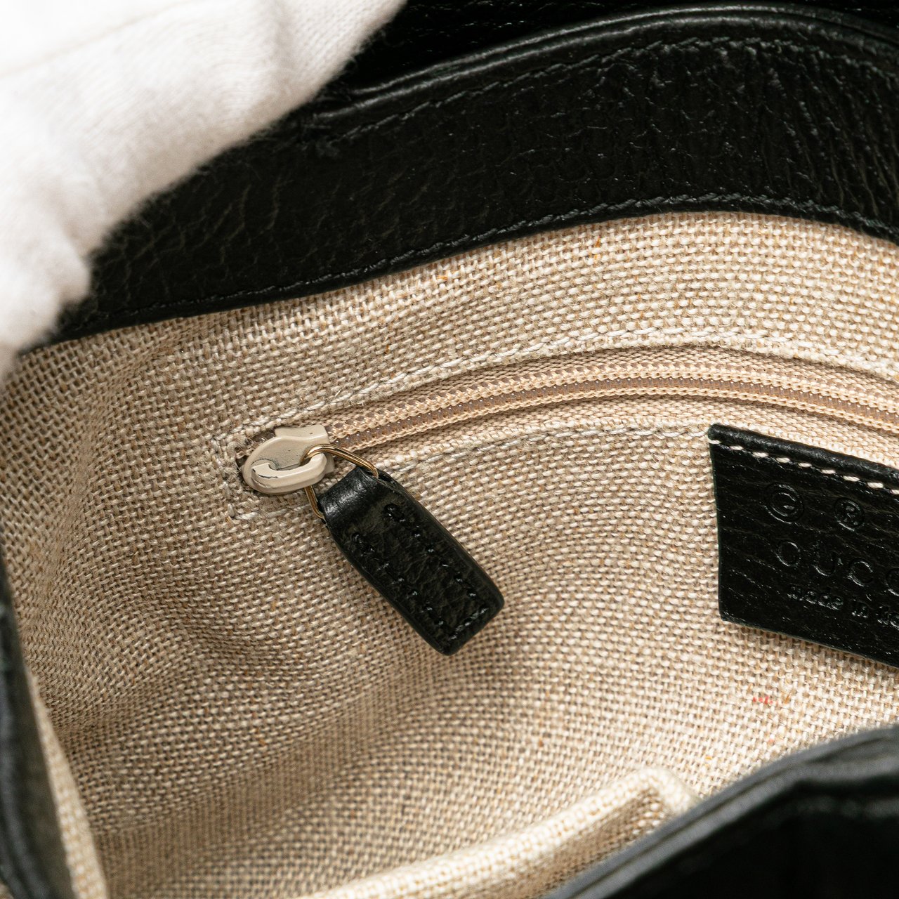 Gucci Small Dollar Calfskin Interlocking G Crossbody Zwart