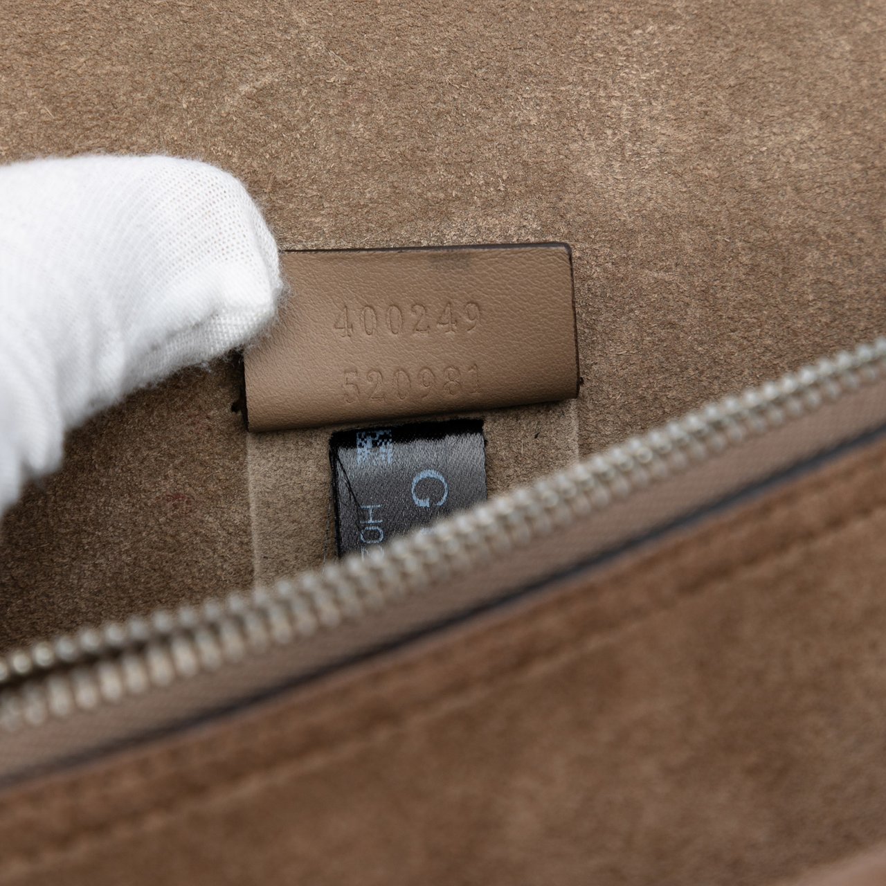 Gucci Medium GG Supreme Dionysus Shoulder Bag Bruin