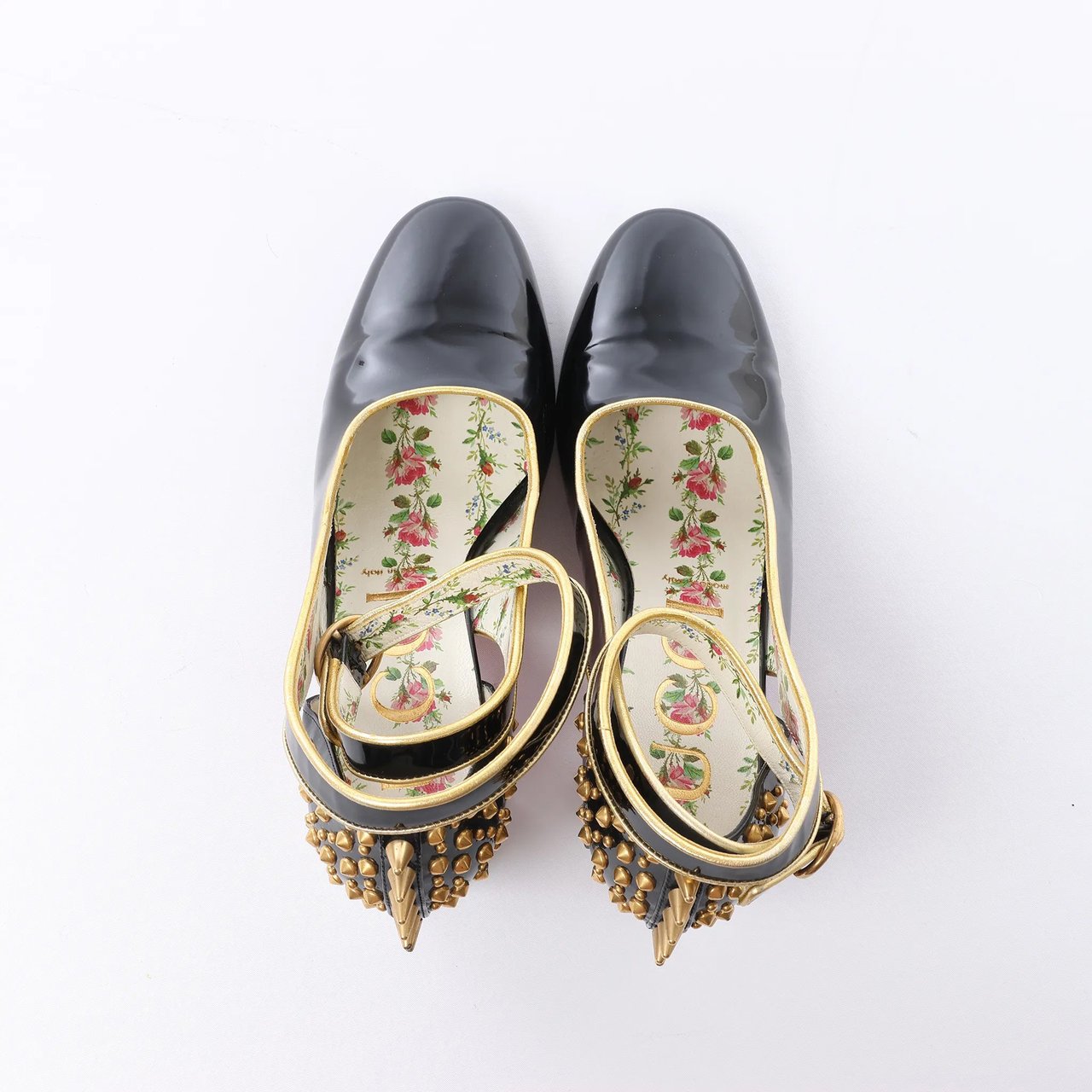 Gucci Caspar Patent Leather Strap Pumps in Black×Gold 492050, Size EU 38.5 Zwart