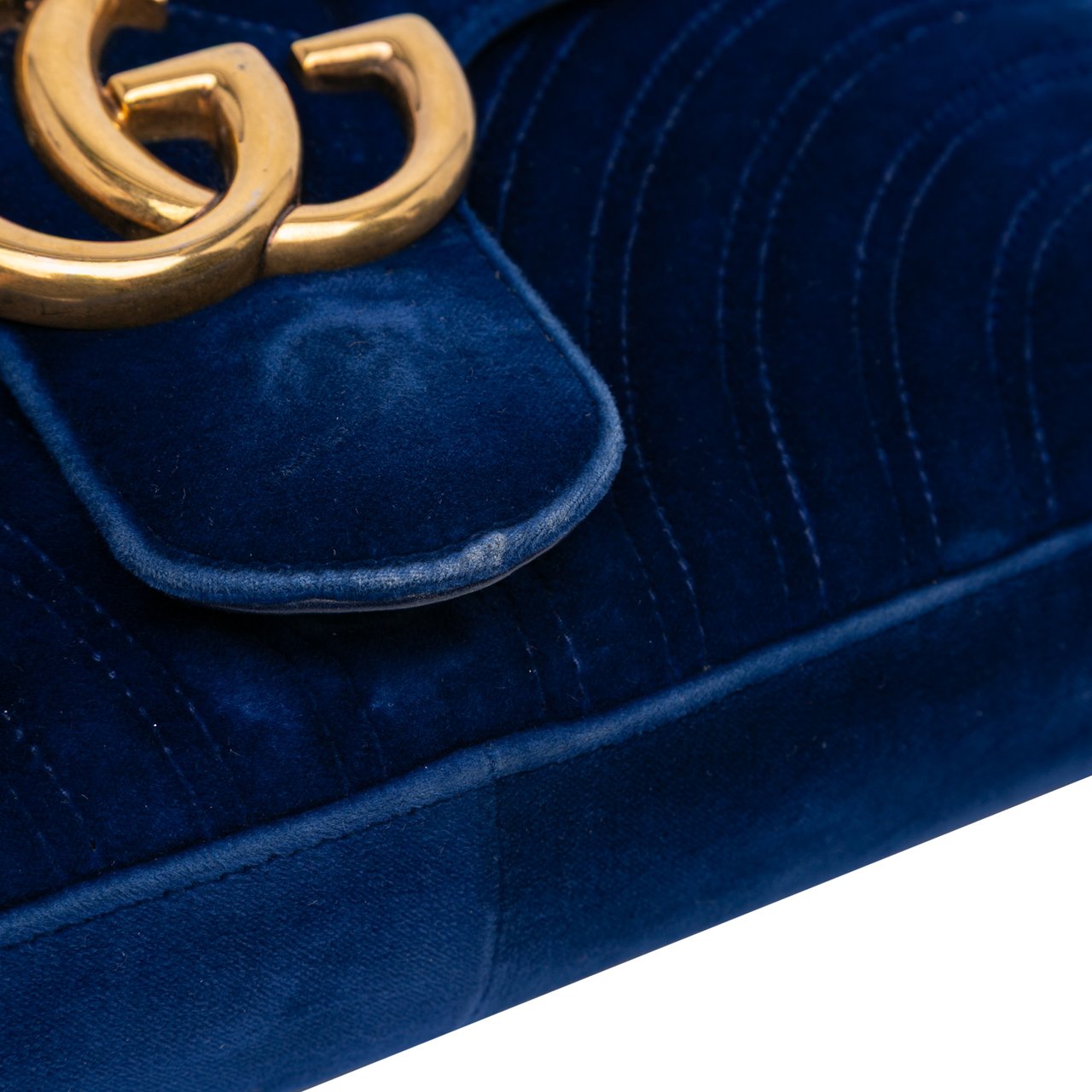 Gucci Large GG Marmont Matelasse Velvet Shoulder Bag Blauw