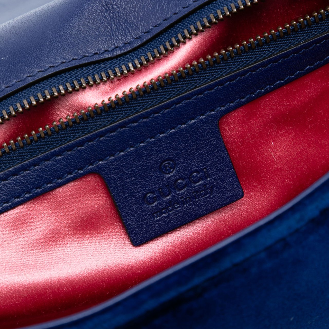 Gucci Large GG Marmont Matelasse Velvet Shoulder Bag Blauw