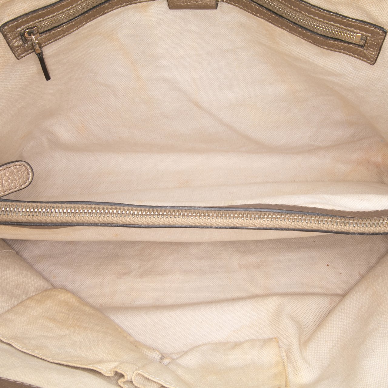 Gucci Metallic Grained Leather Bella Tote Goud
