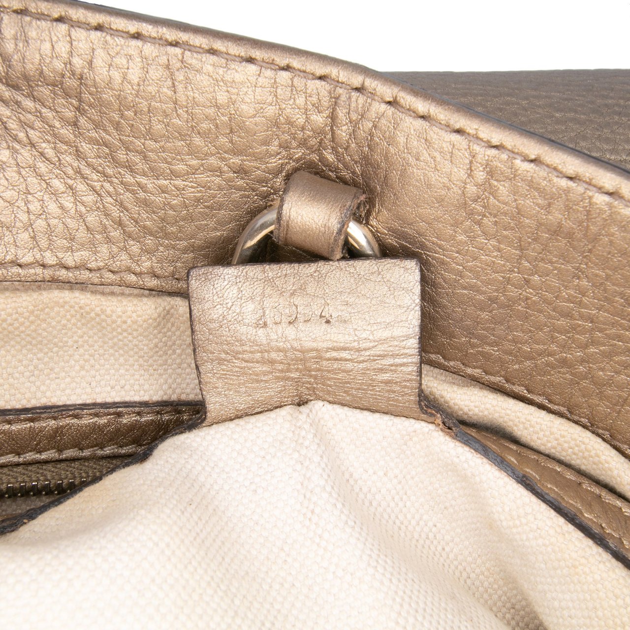 Gucci Metallic Grained Leather Bella Tote Goud