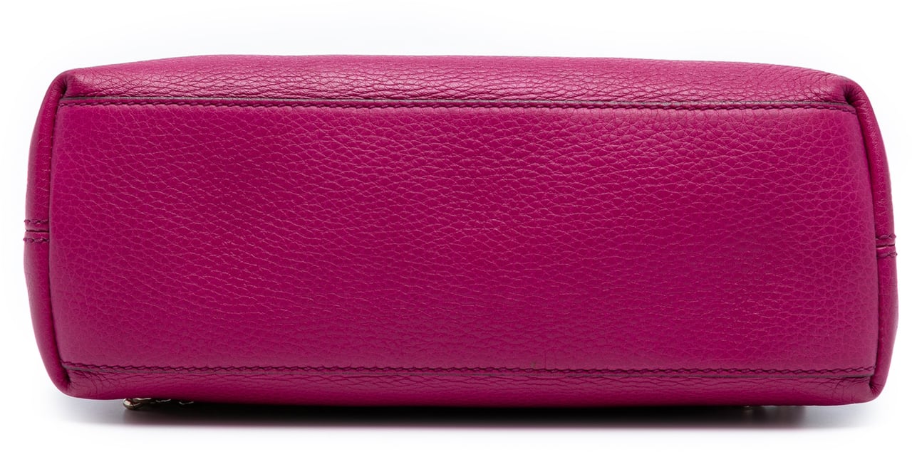 Gucci Small Leather Soho Chain Tote Roze