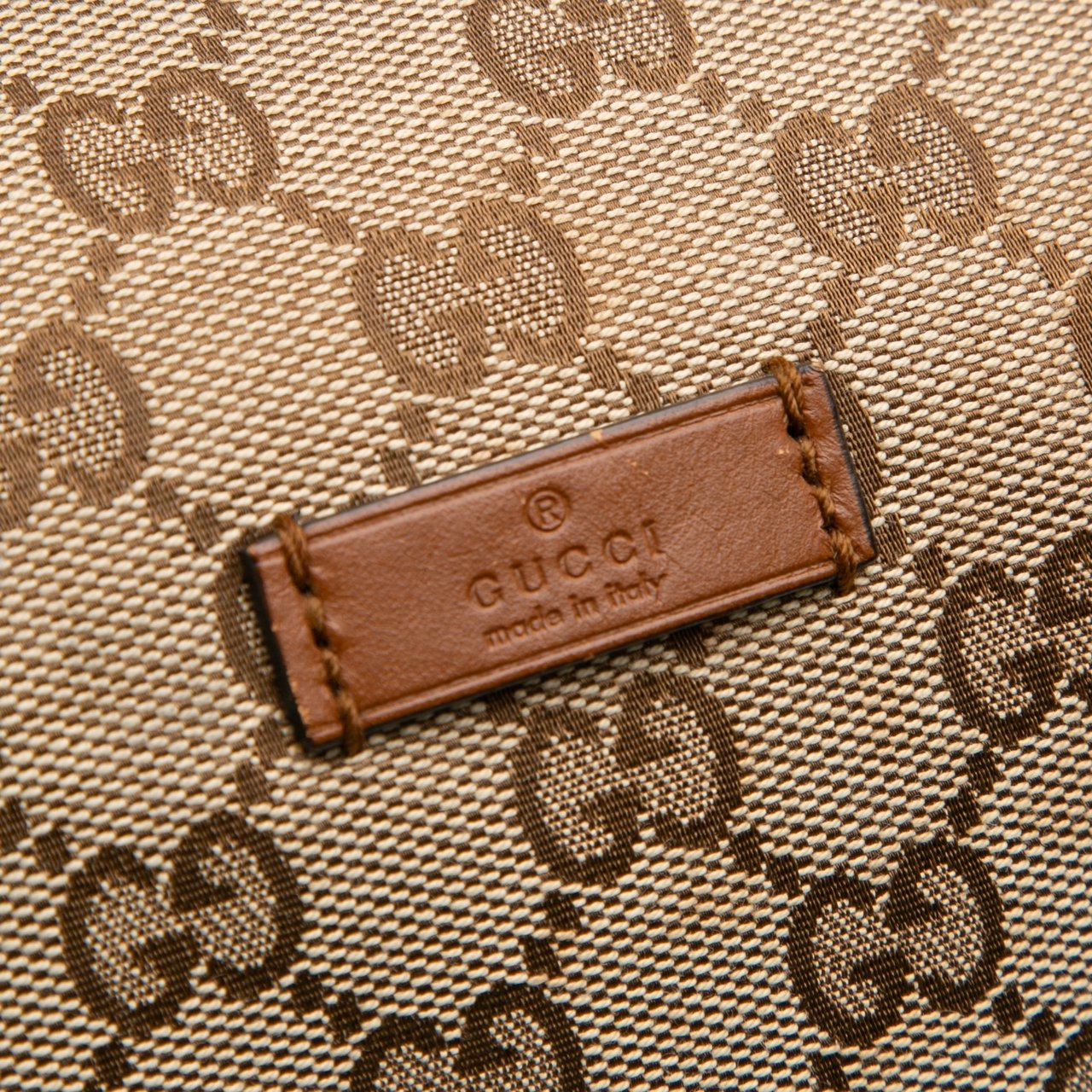 Gucci GG Canvas Web Travel Bag Bruin