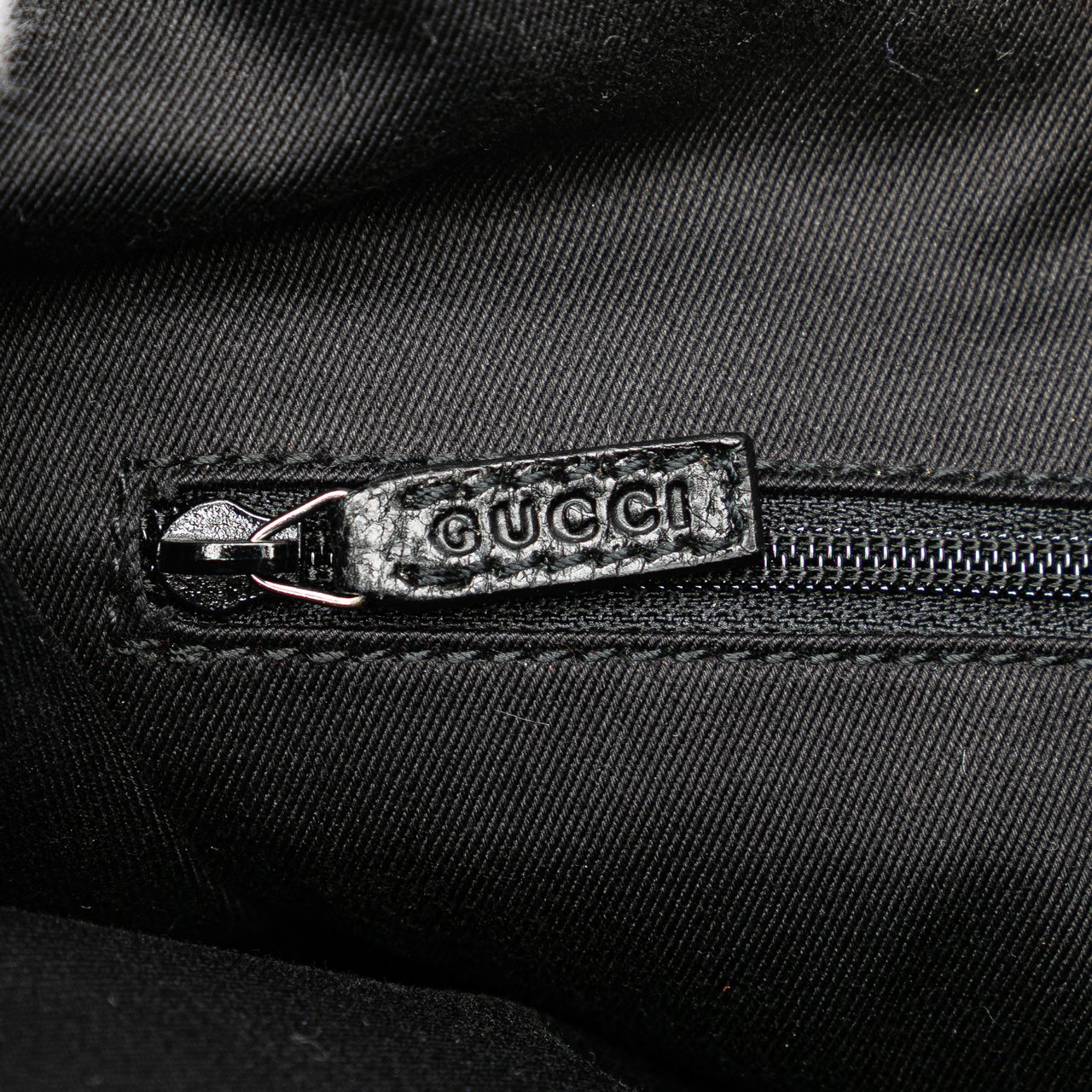 Gucci GG Canvas Shoulder Bag Zwart