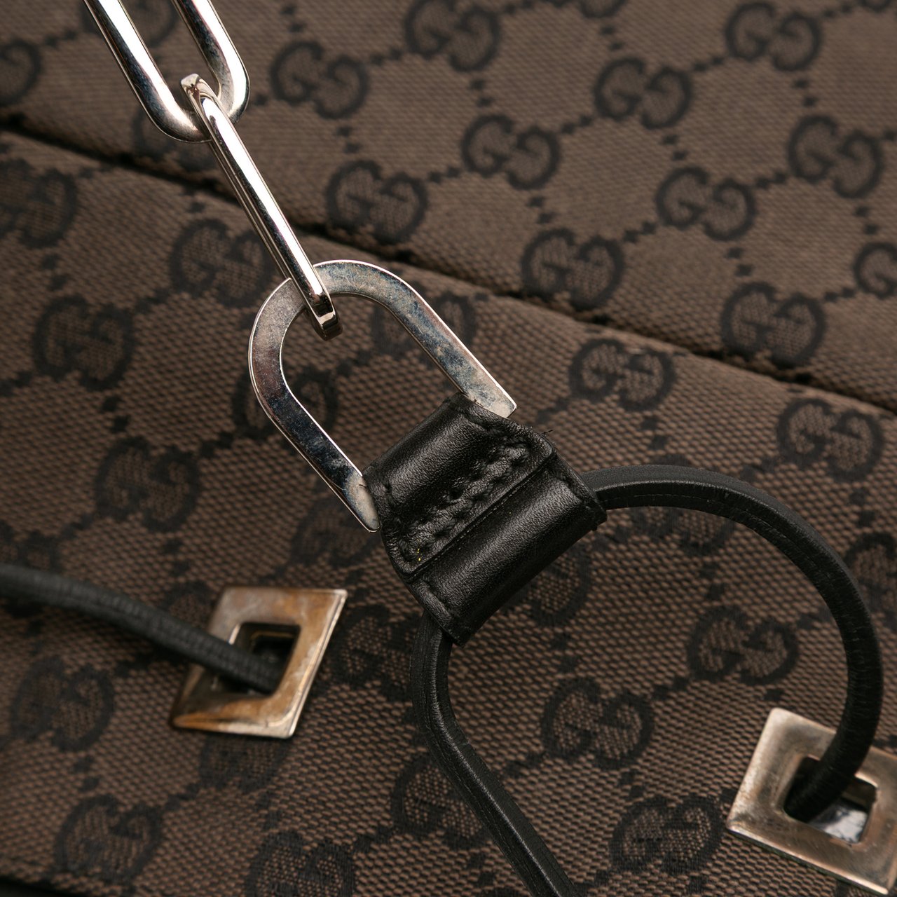 Gucci GG Canvas Shoulder Bag Bruin