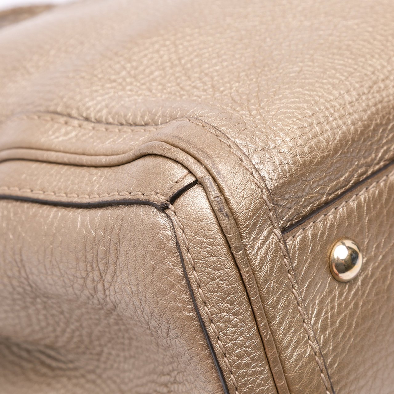 Gucci Metallic Grained Leather Bella Tote Goud