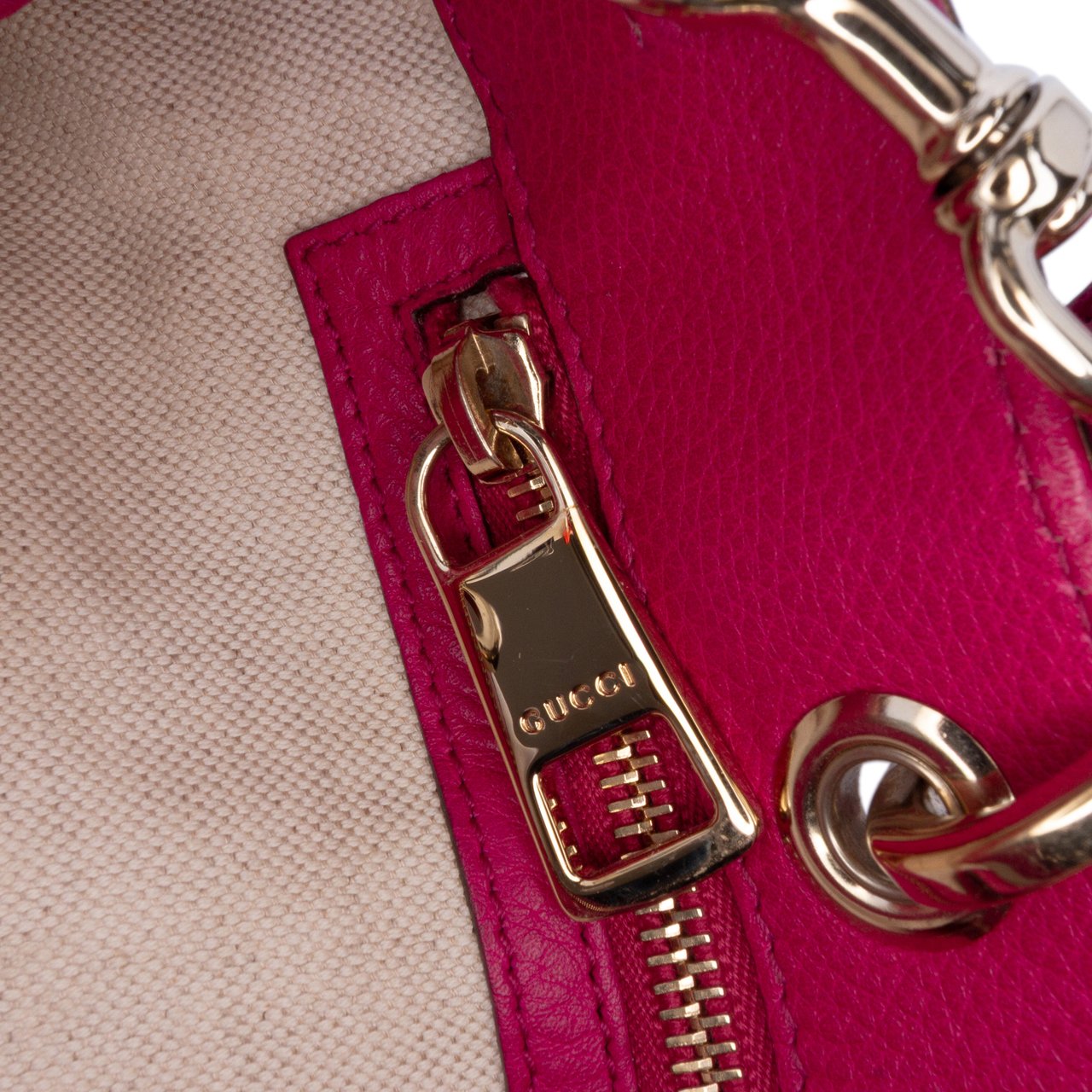 Gucci Medium Calfskin Bamboo Shopper Satchel Roze