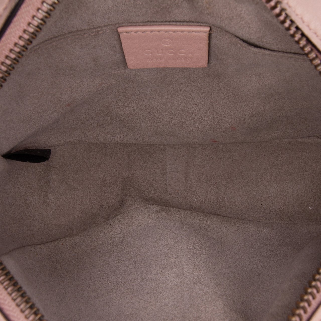 Gucci Mini GG Marmont Matelasse Leather Crossbody Roze