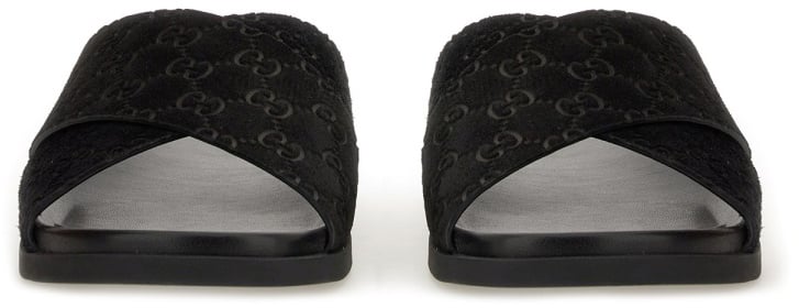 Gucci Sandal Slider with Textured GG Pattern Zwart