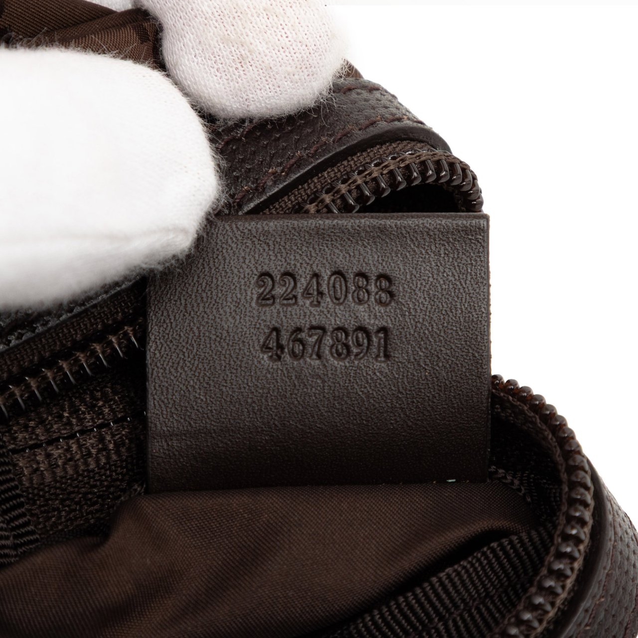 Gucci GG Nylon Pouch Bruin