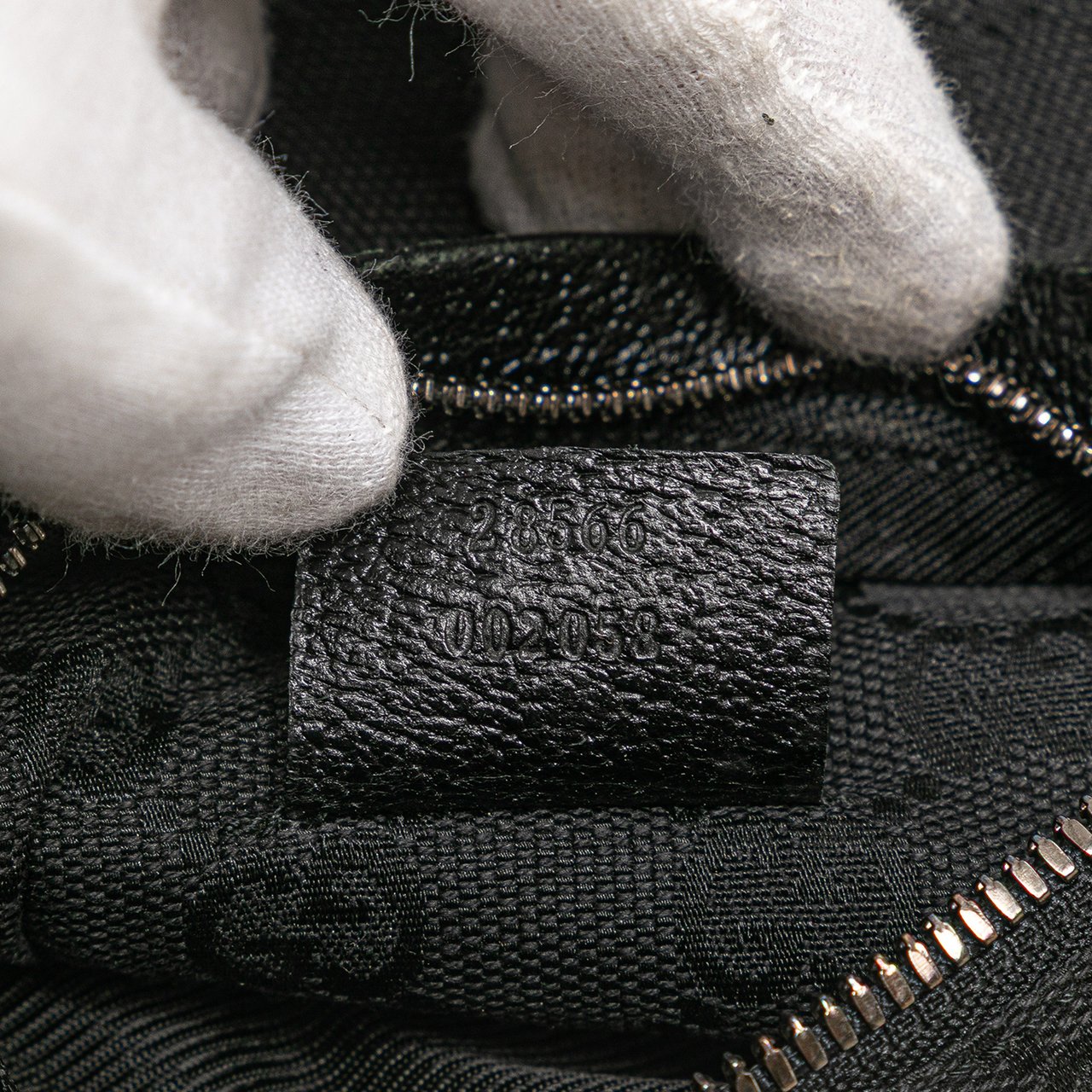 Gucci GG Canvas Double Pocket Belt Bag Zwart