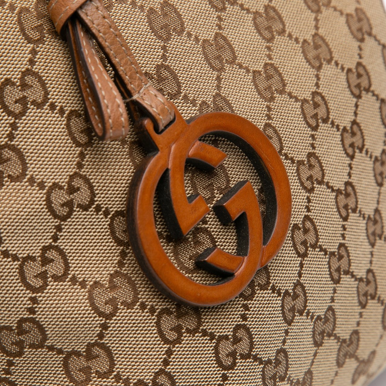 Gucci Medium GG Canvas GG Charm Tote Bruin