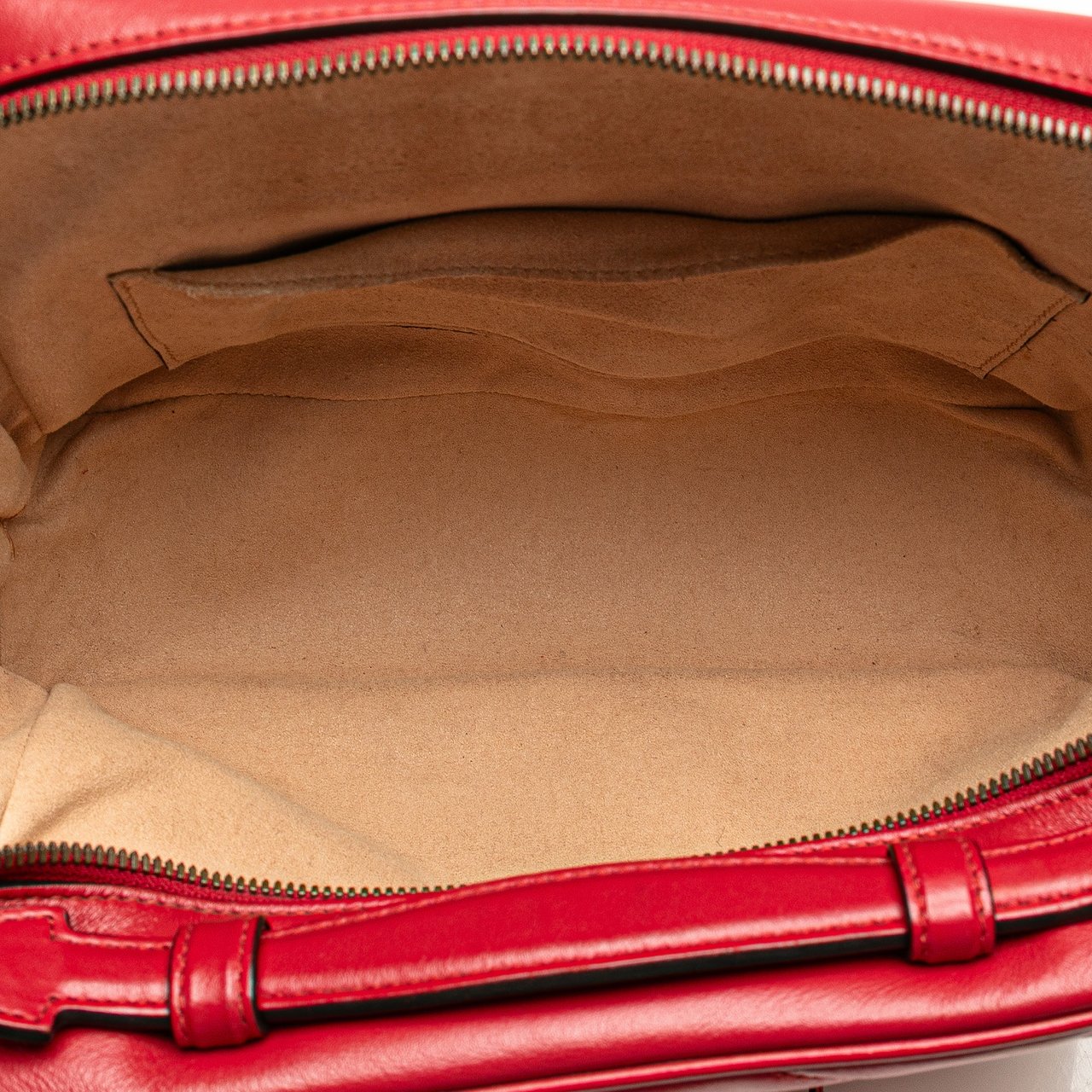 Gucci Small GG Marmont Matelasse Leather Sylvie Top Handle Satchel Rood