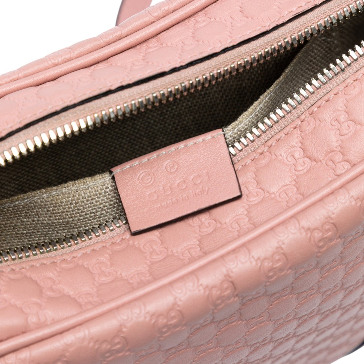 Gucci Microguccissima Bree Crossbody Roze