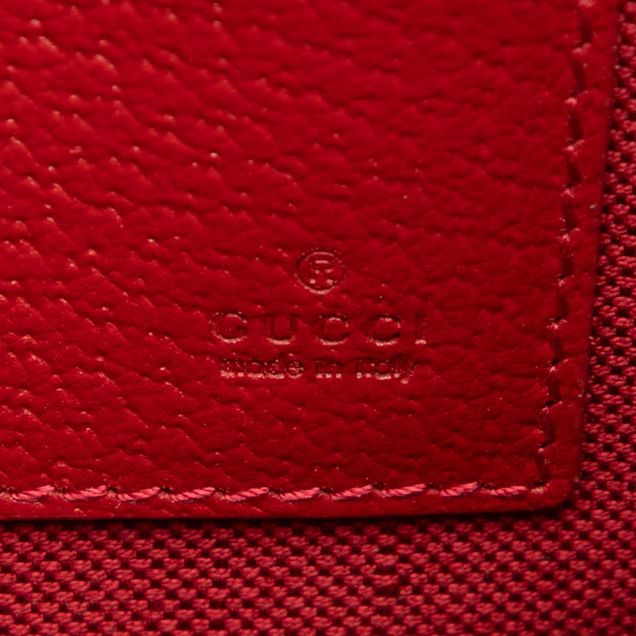 Gucci Small Bicolor GG Supreme Pouch Bruin