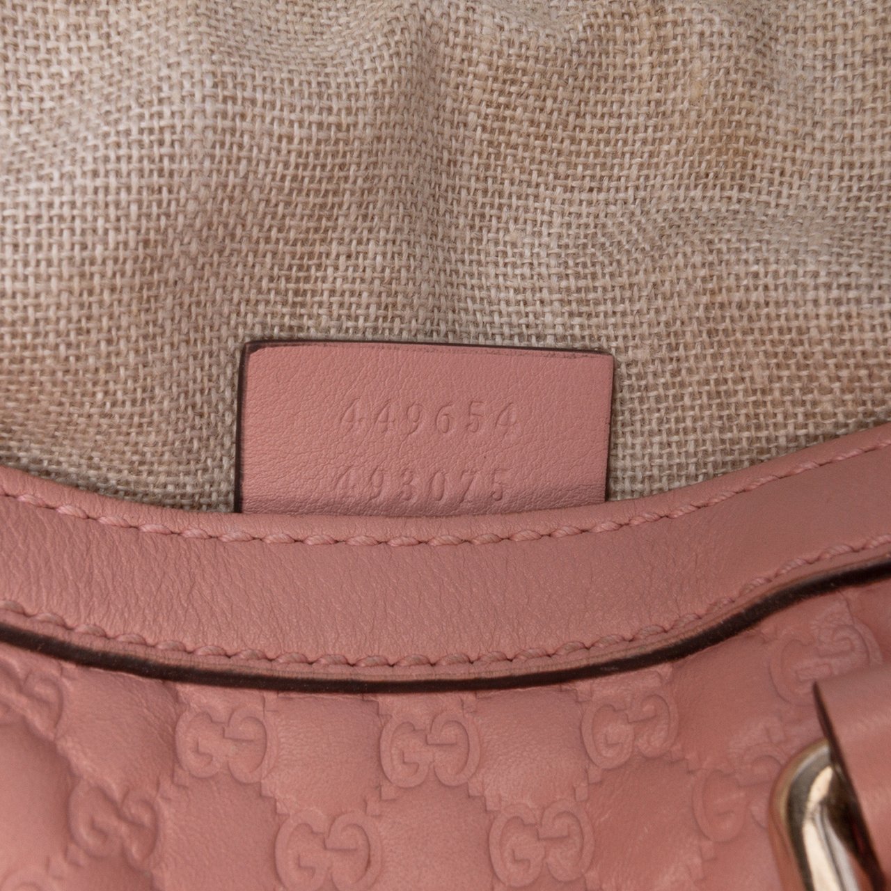 Gucci Mini Microguccissima Dome Satchel Roze