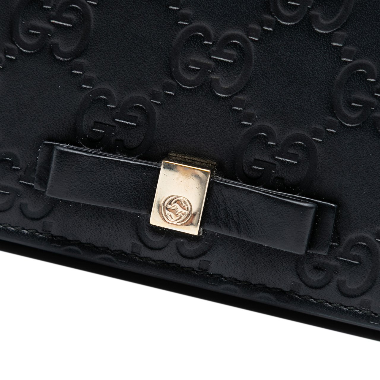 Gucci Mini Guccissima Bow Signature Wallet On Chain Zwart