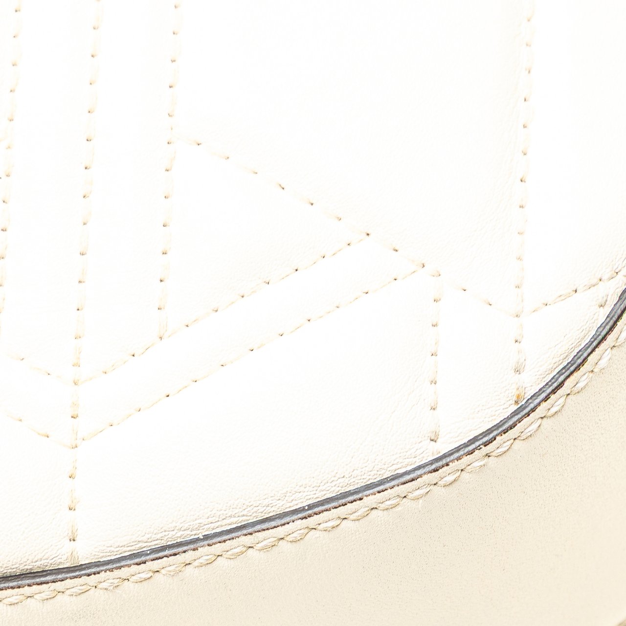 Gucci Quilted Leather Dionysus Web Hobo Wit