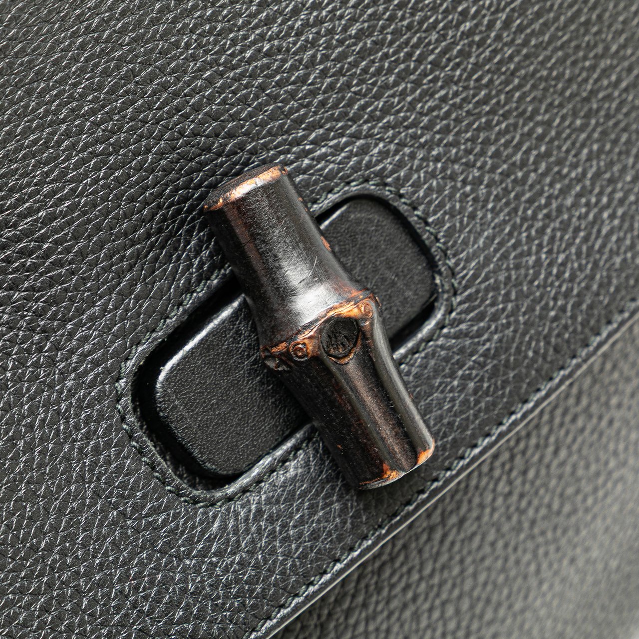 Gucci Medium Leather Bamboo Daily Satchel Zwart